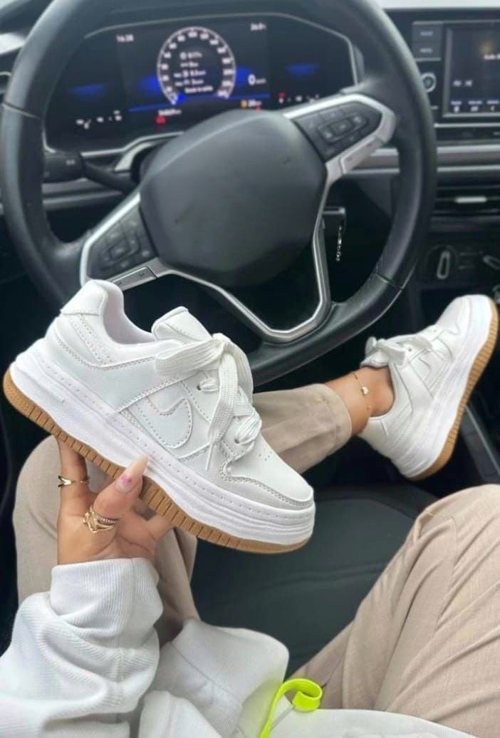 TENIS NIKE SUELA DAMA